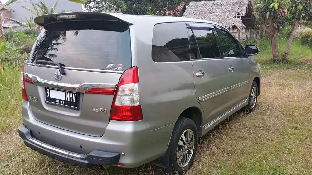 Toyota Kijang Innova V matic 2014 istimewa