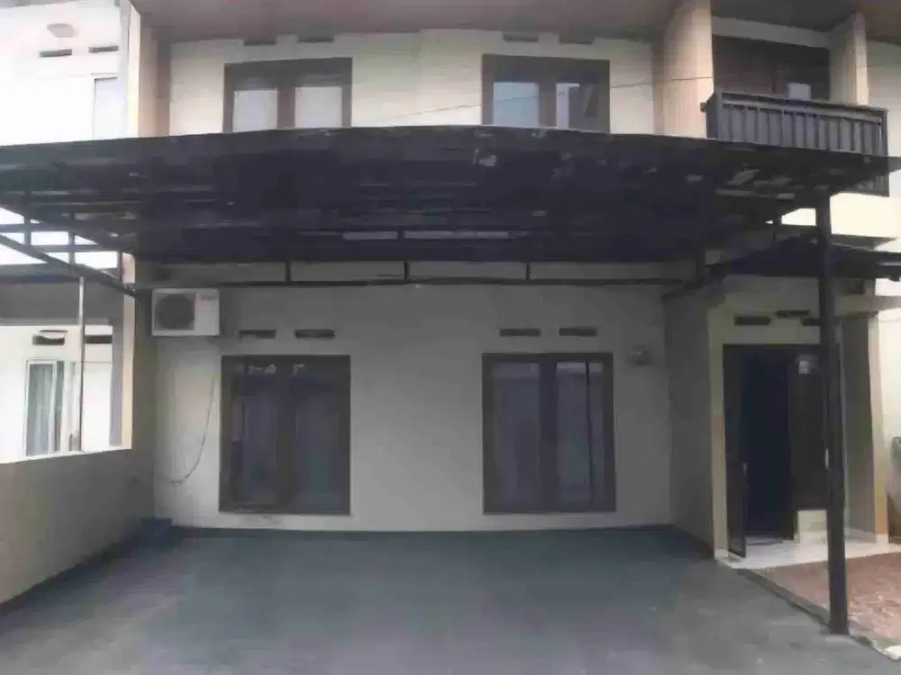 Dijual Rumah 2 Lantai Lokasi Stragegis di Gandul dalam Townhouse