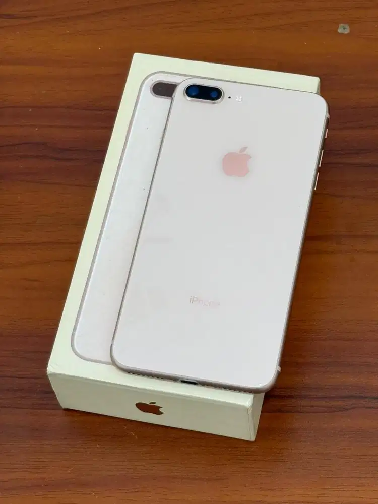 iPhone 8 Plus 64 Gold