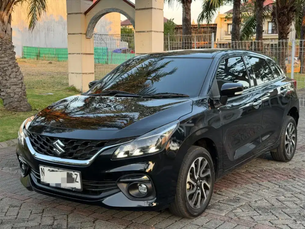 Suzuki Baleno Hatchback 2023 Matic Hitam Istimewa,KM Low