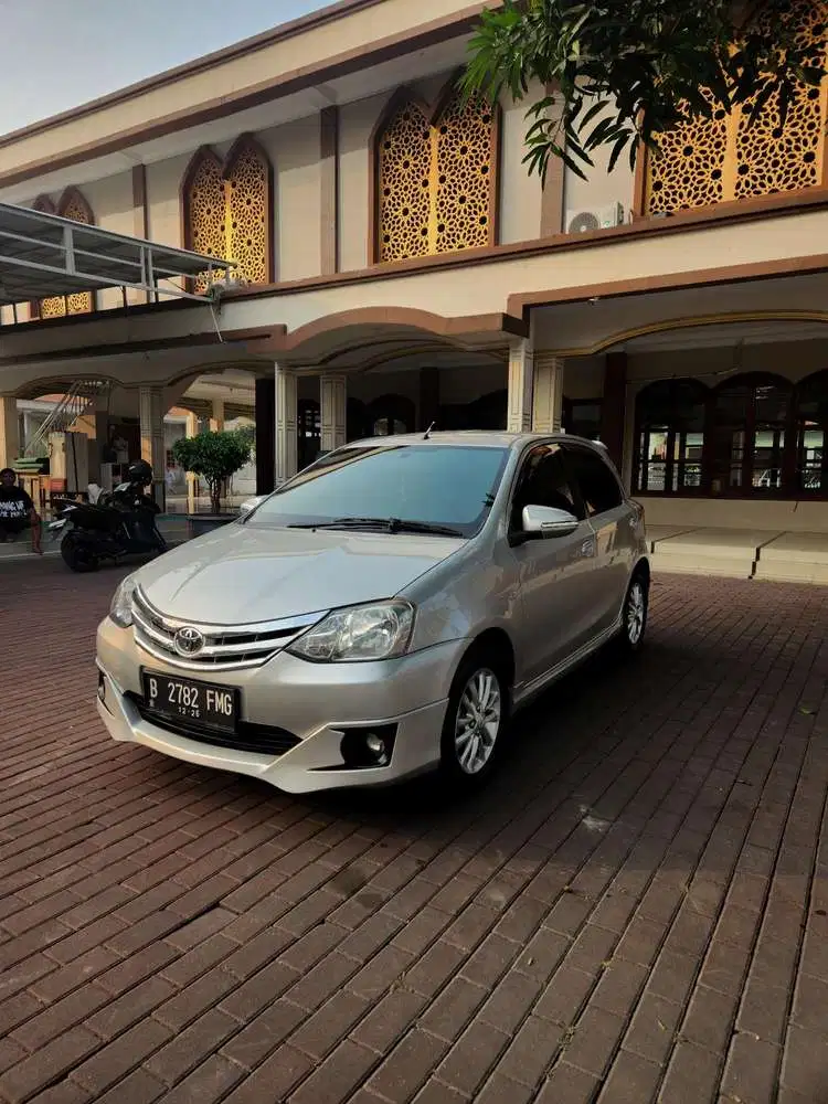Toyota Etios Valco 2014 Bensin