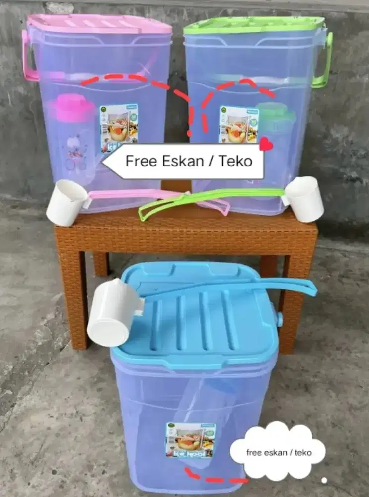Tempat es akuarium