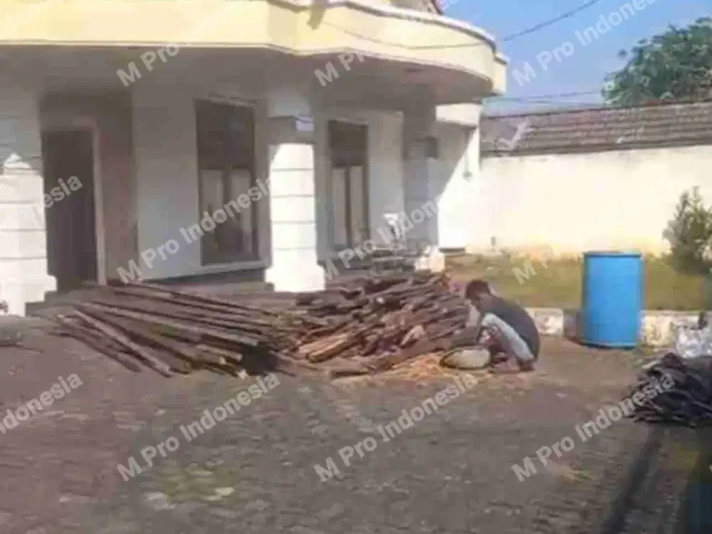 Dijual Harga Miring, Rumah bisa untuk kantor plus gudang atau tempat tinggal atau bangun kost2an