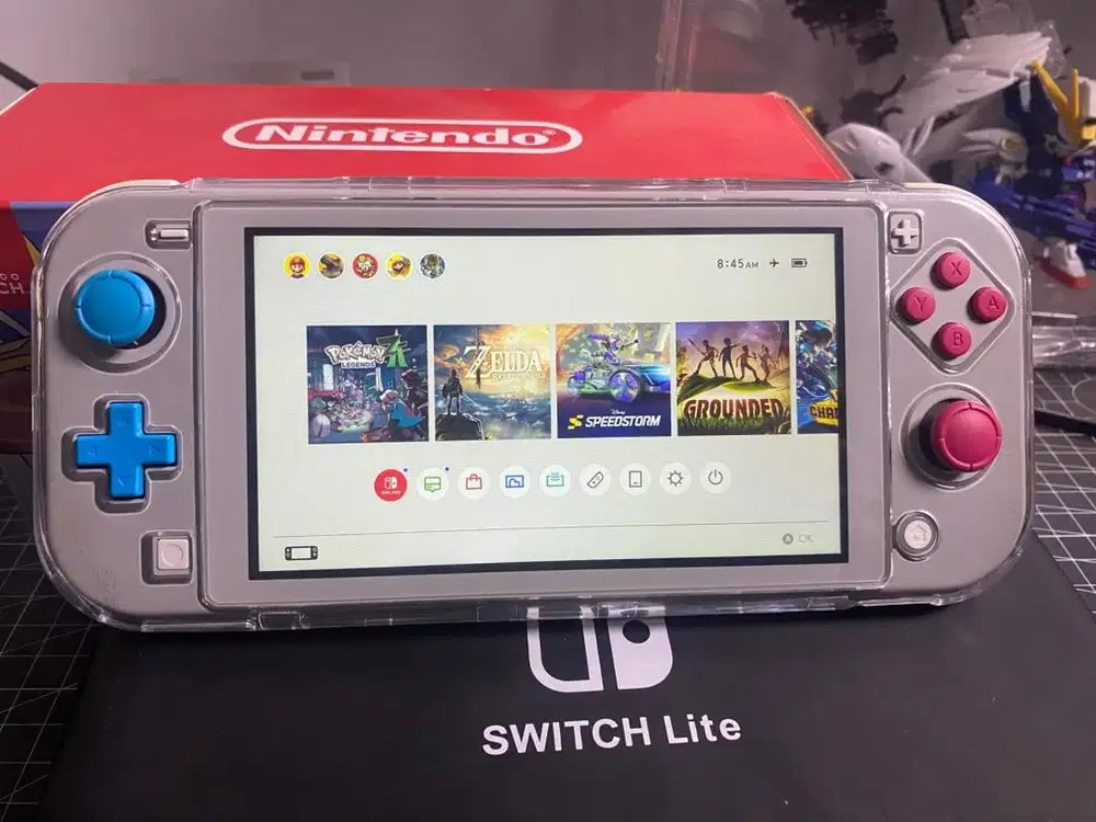 Nitendo Switch Lite edisi Zacian & Zamazenta - Default