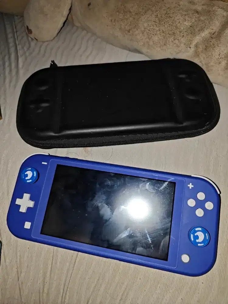 Switch lite ceeweefee 265gb full game