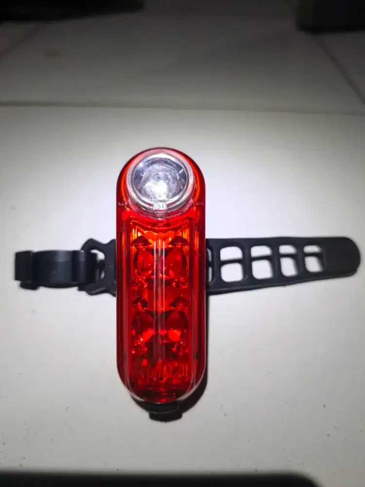 Senter lampu belakang merk cateye
