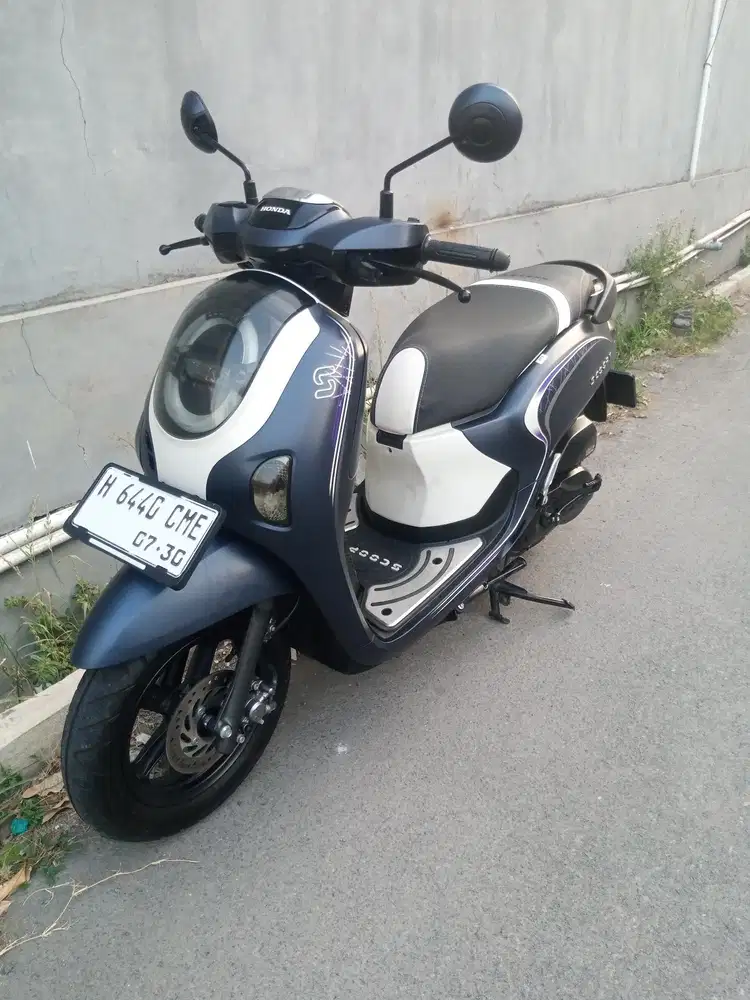 Honda Scoopy 2025 biru putih