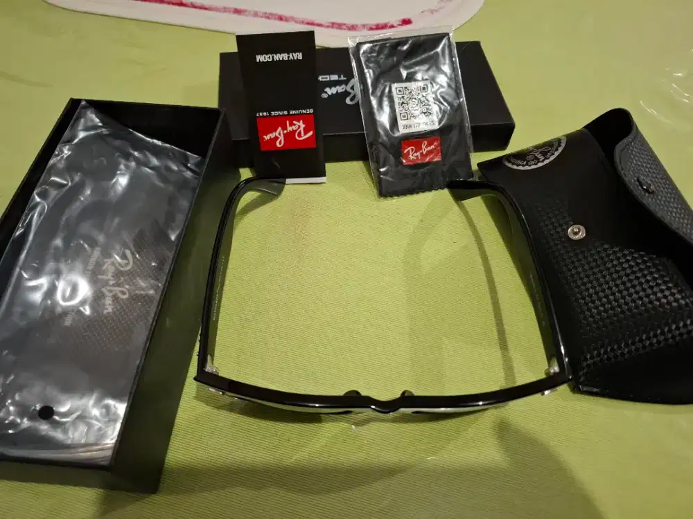 Kacamata Rayban wayfarer