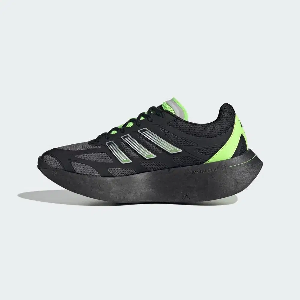 Sepatu Adidas aruku