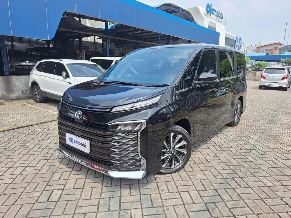 [BUNGA 0%] Toyota Voxy 2022 2TN
