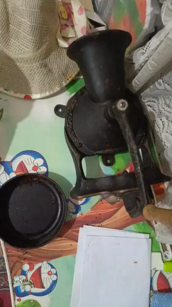 Gilingan kopi manual jadul