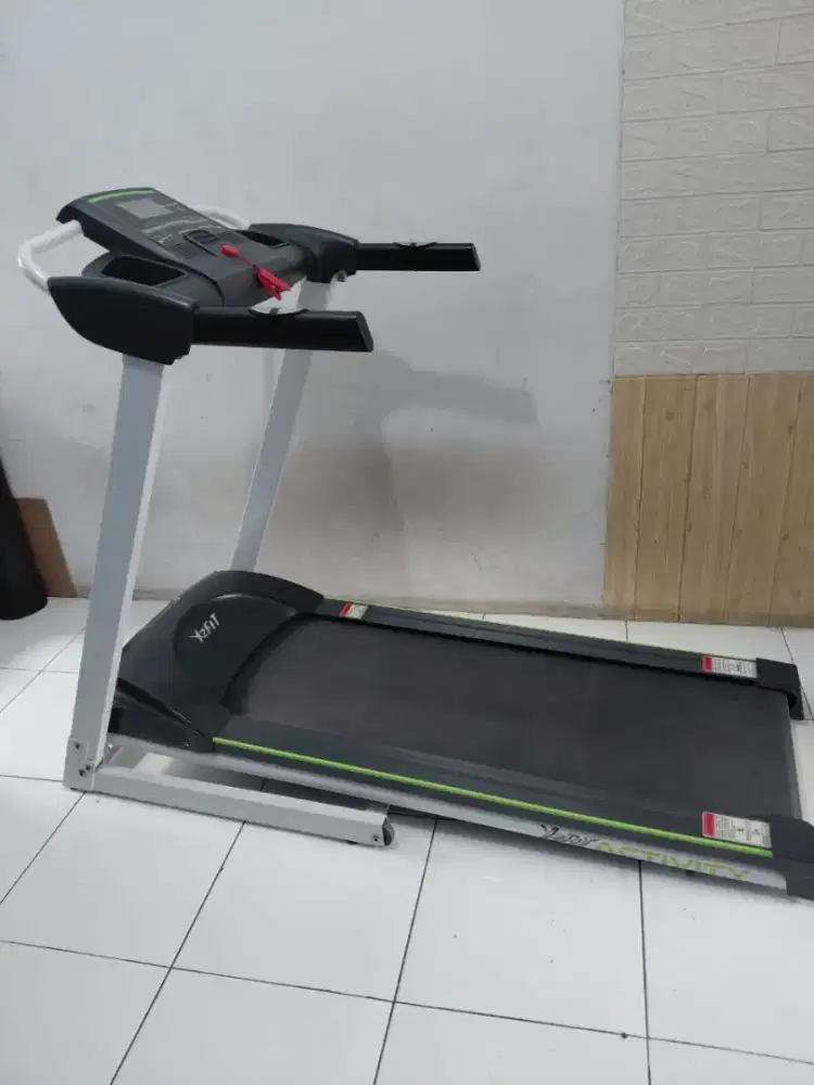 Treadmill Elektrik X2Fit