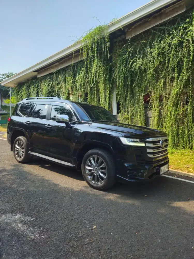 Toyota land cruiser VXR 2023. Registrasi 2024