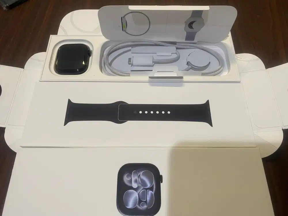 Apple watch series 11 46MM garansi resmi on ibox