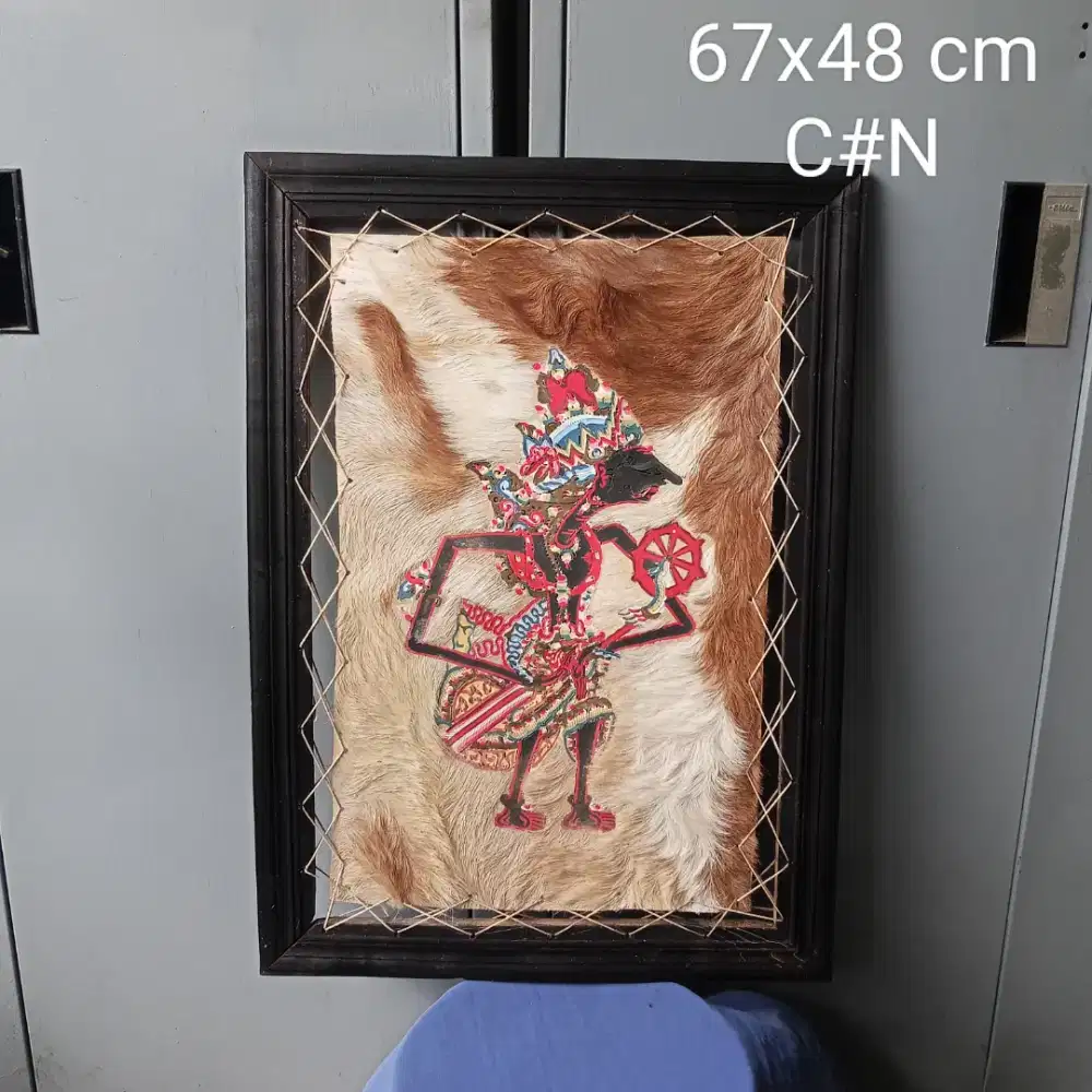 Pajangan dinding wayang kulit