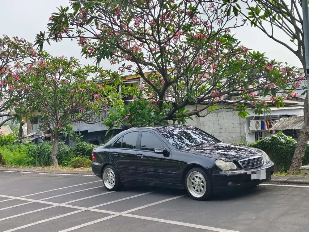 Mercedes-Benz C200 2001 Bensin