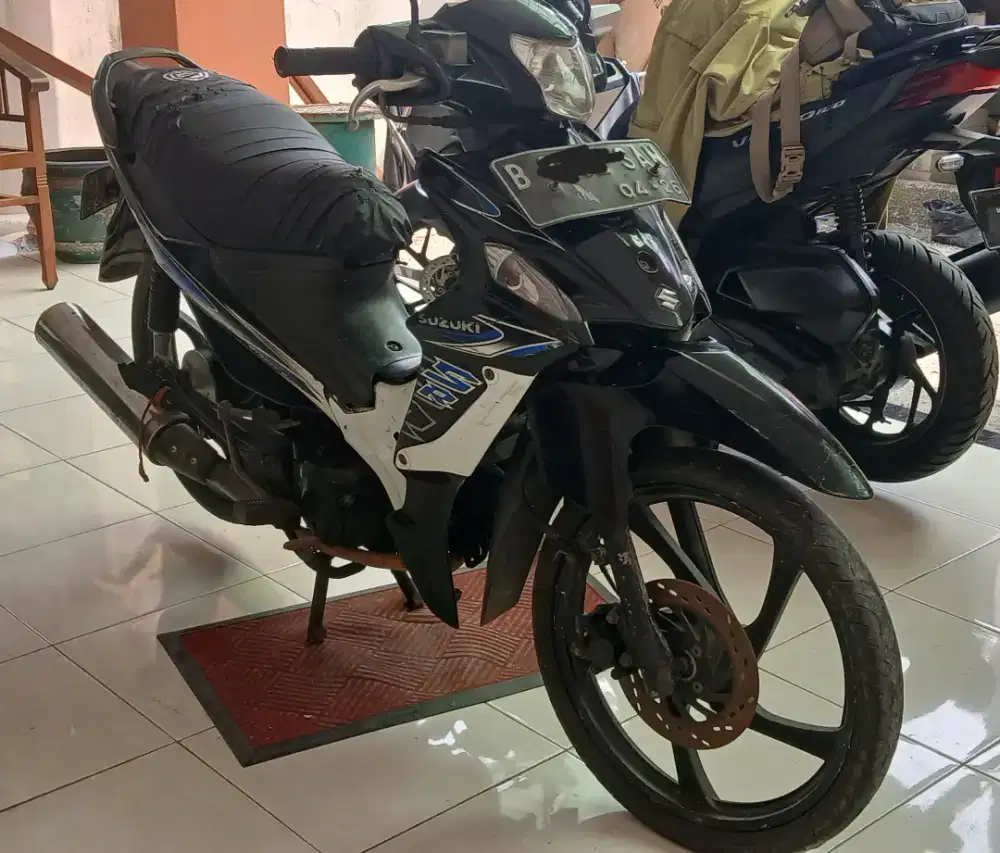 Suzuki Titan 2011