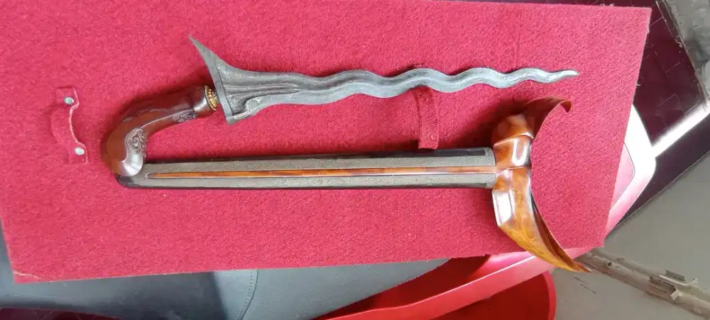 Keris tua jadul kondisi terawat