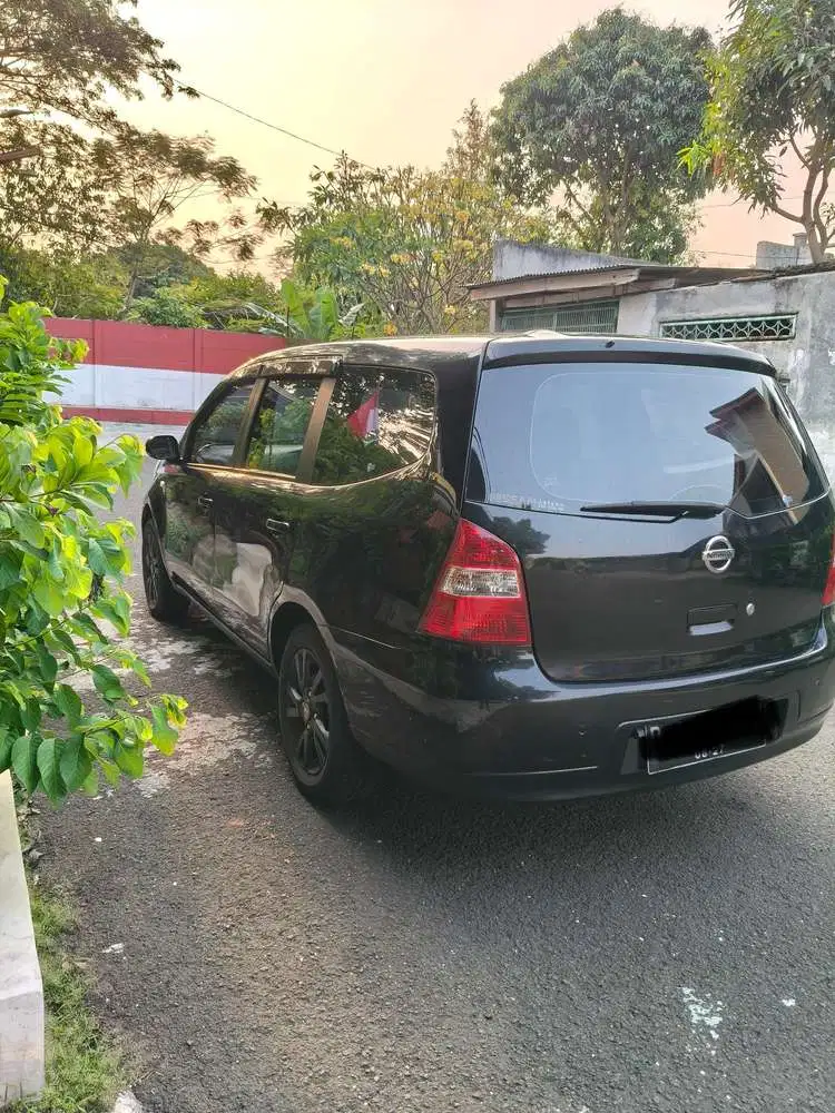 Nissan Grand livina 2012 Bensin