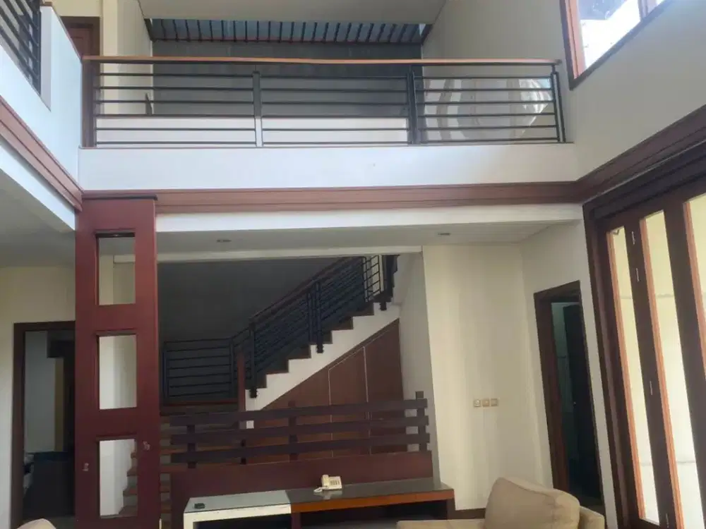 Rumah Full Funrished Siap Huni di Setraduta
