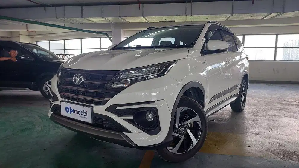 TDP 1 JUTA Toyota Rush 1.5 GR Sport Bensin-AT 2022 Putih CPZCB