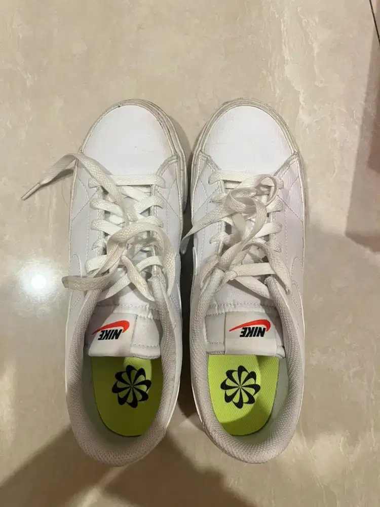NIK WMNS NIKE COURT LEGACY N (