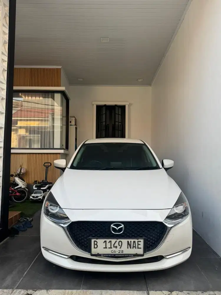 Dijual mobil kesayangan Mazda 2 GT type tertinggi masih waranti