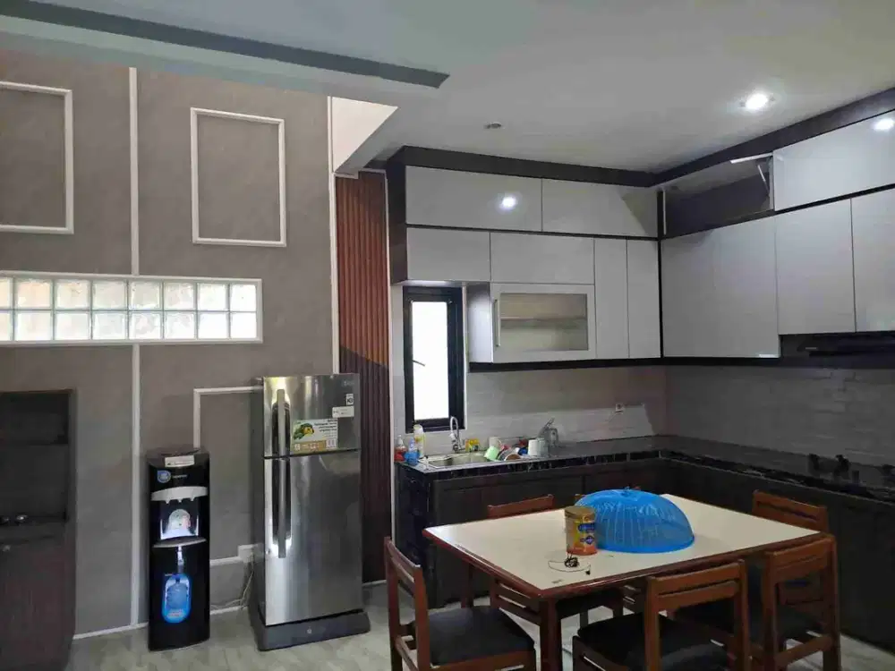 Rumah Bagus tengah kota di Turangga Buah batu disewakan plus Furnish