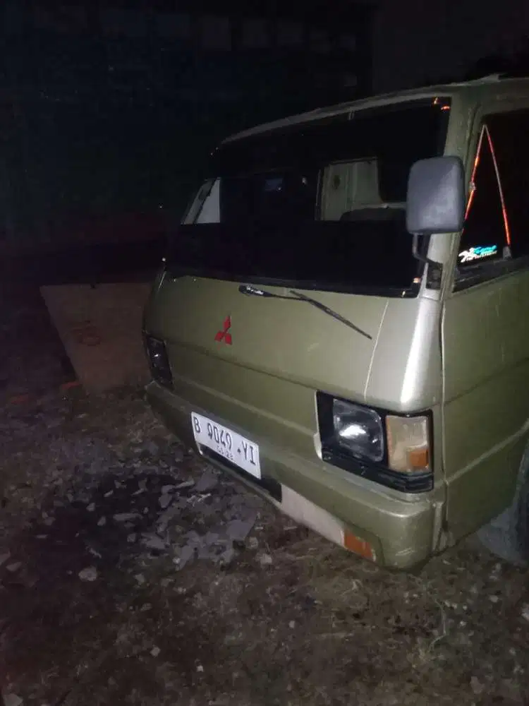 Mitsubishi L300 1981 Bensin