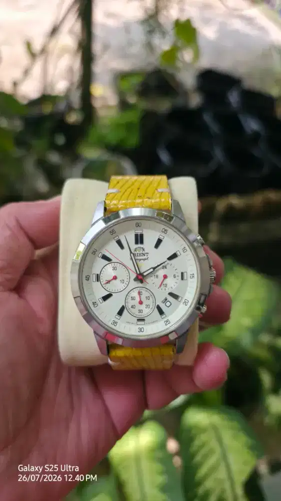 Jam orient chronograph