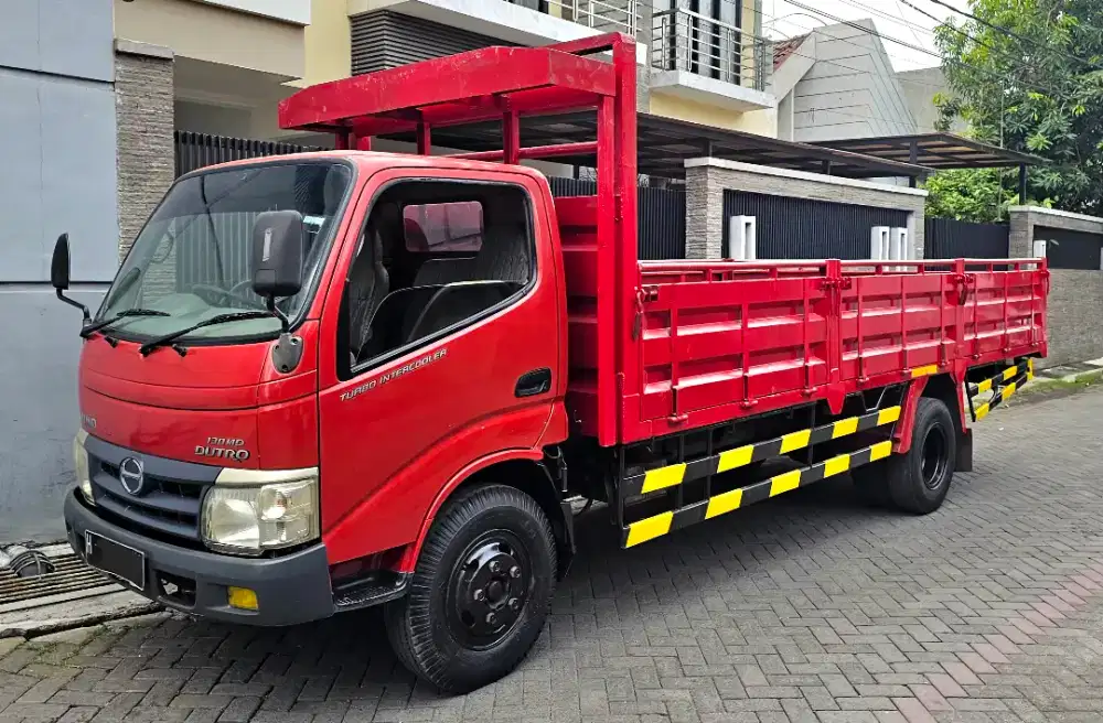 HINO DUTRO 130 MDL/Long 5.7m KABIN 100%ORI CAT KM105RB MESIN SEGEL TG1