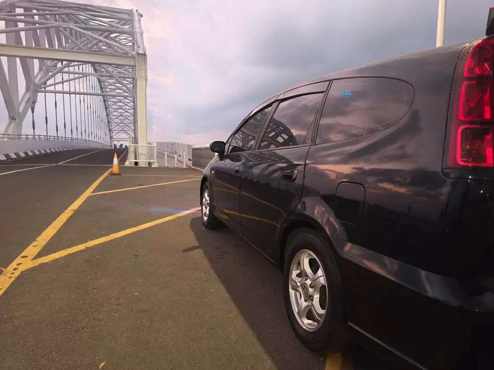 Honda Stream 2005 Bensin