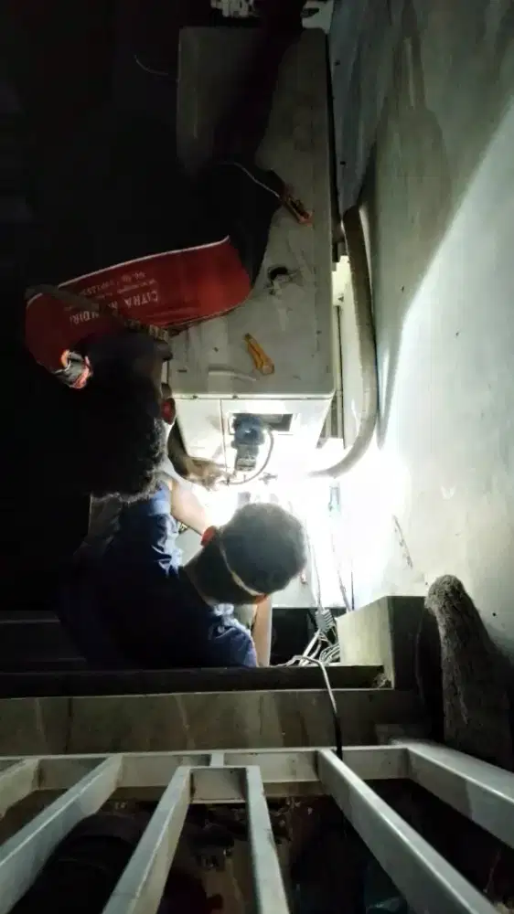 SERVICE AC DISPENSER MESIN CUCI KULKAS WATER HEATER DLL BERGARANSI