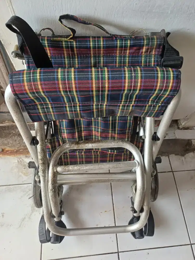 Kursi roda untuk anak2 maupun lansia