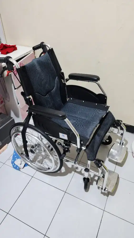 Jual kursi roda lipat tidak jadi pakai