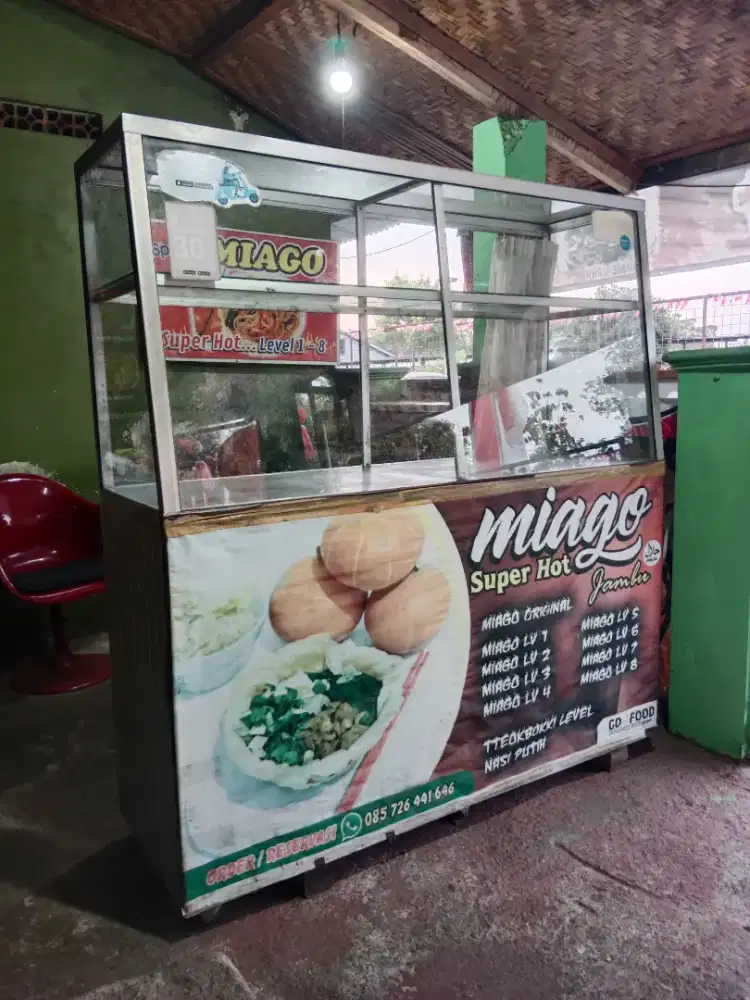 DIJUAL etalase kaca ex warung