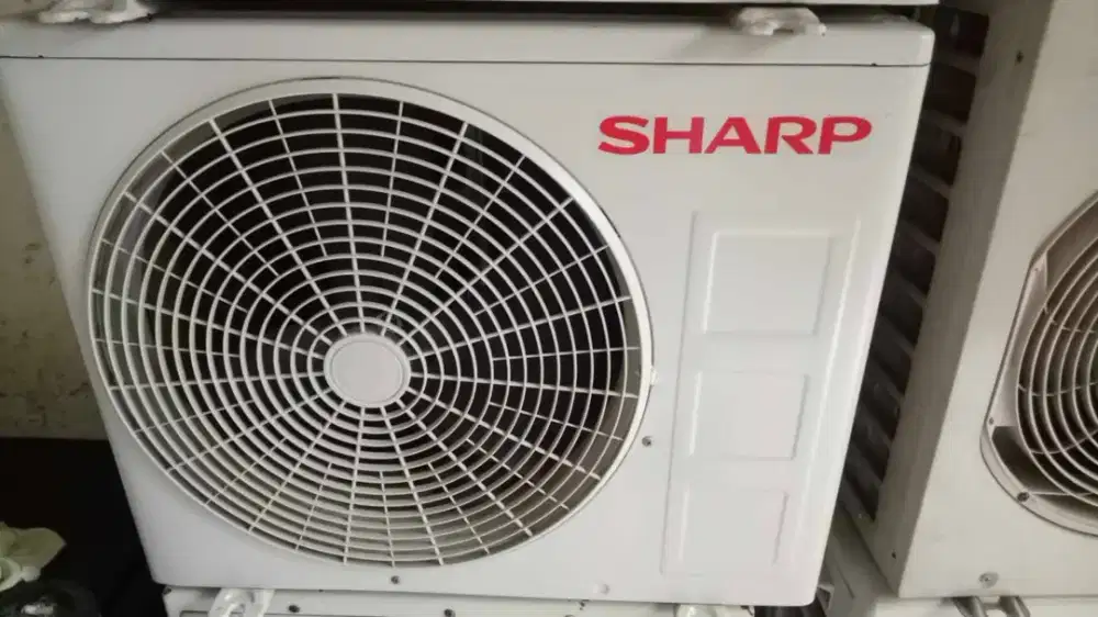 AC Sharp 1 pk , mulus dan dingin