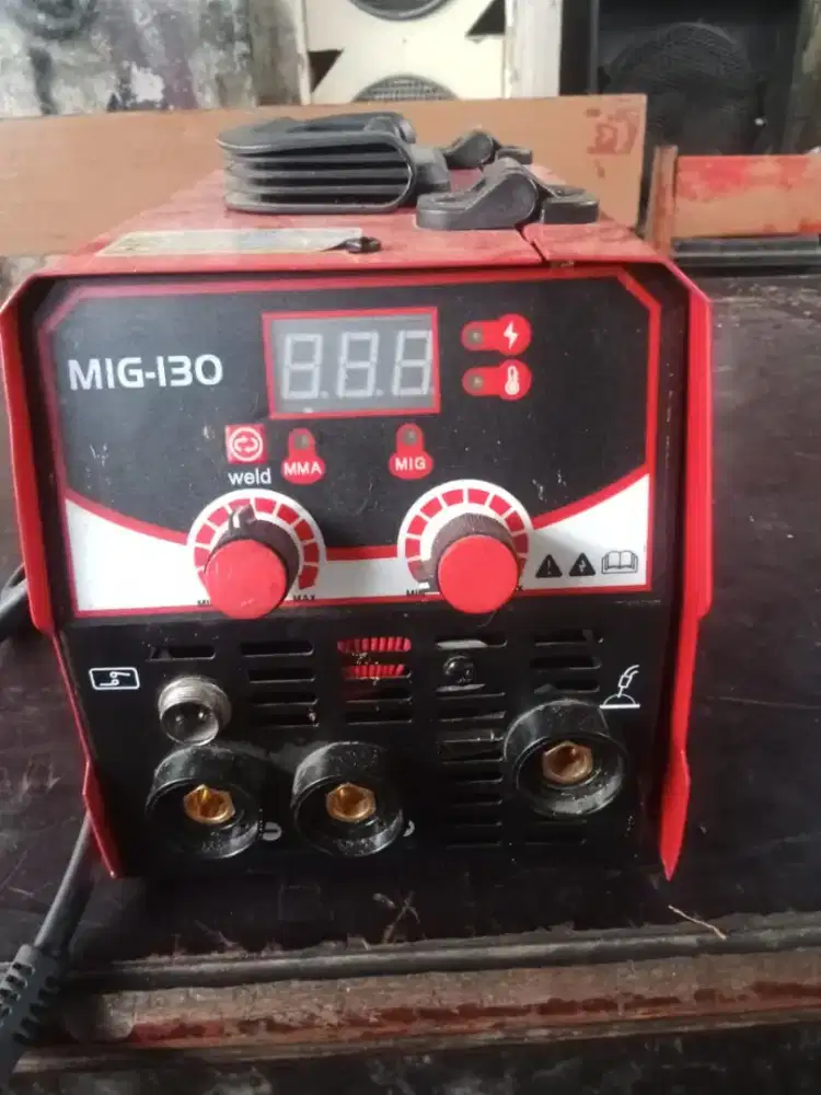 Mesin las MIG-130