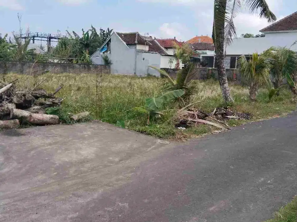 Dijual tanah Datar jln aspal di central gianyar- Bali
