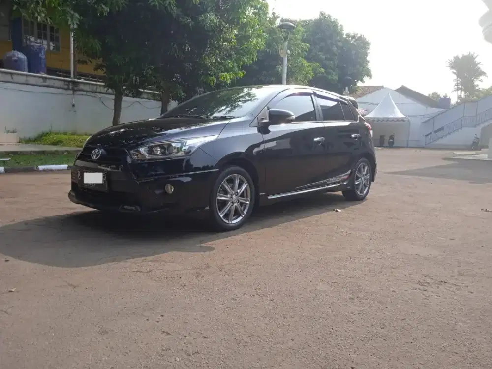 TDP 9 JUTA Toyota Yaris S TRD AT 2016 Hitam (WBF)