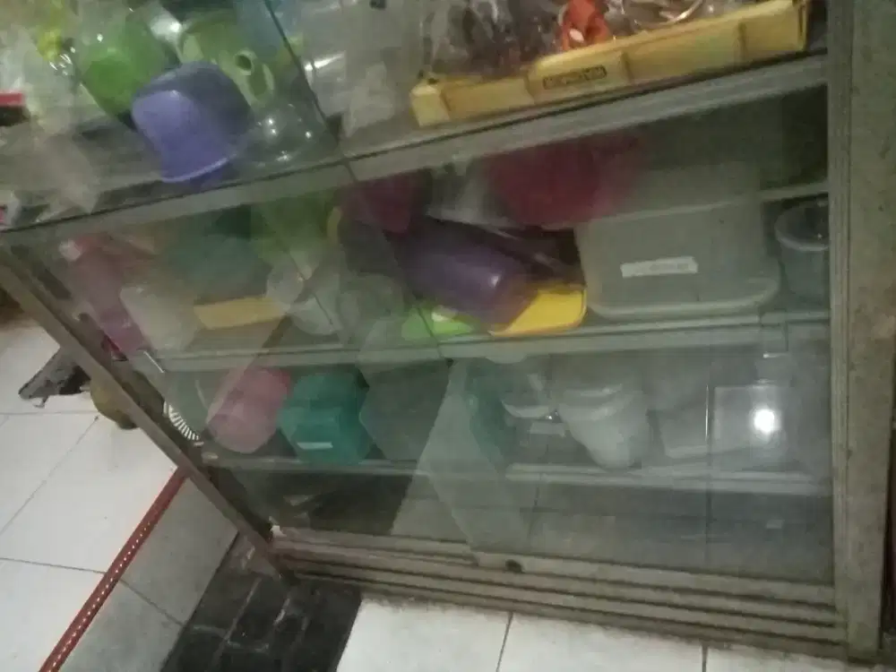 Dicari tukang servis etalase
