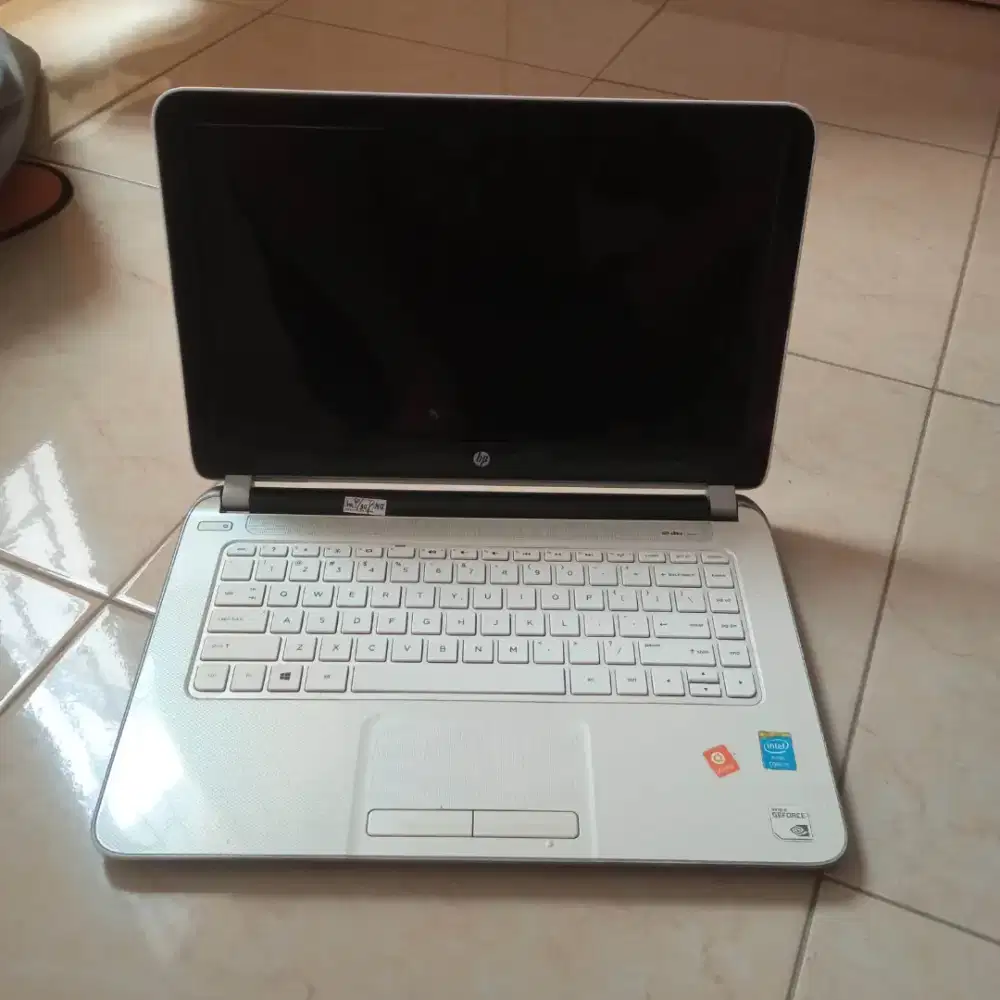 Laptop HP Intel Core i5-4200U dobel VGA nVidia 2GB