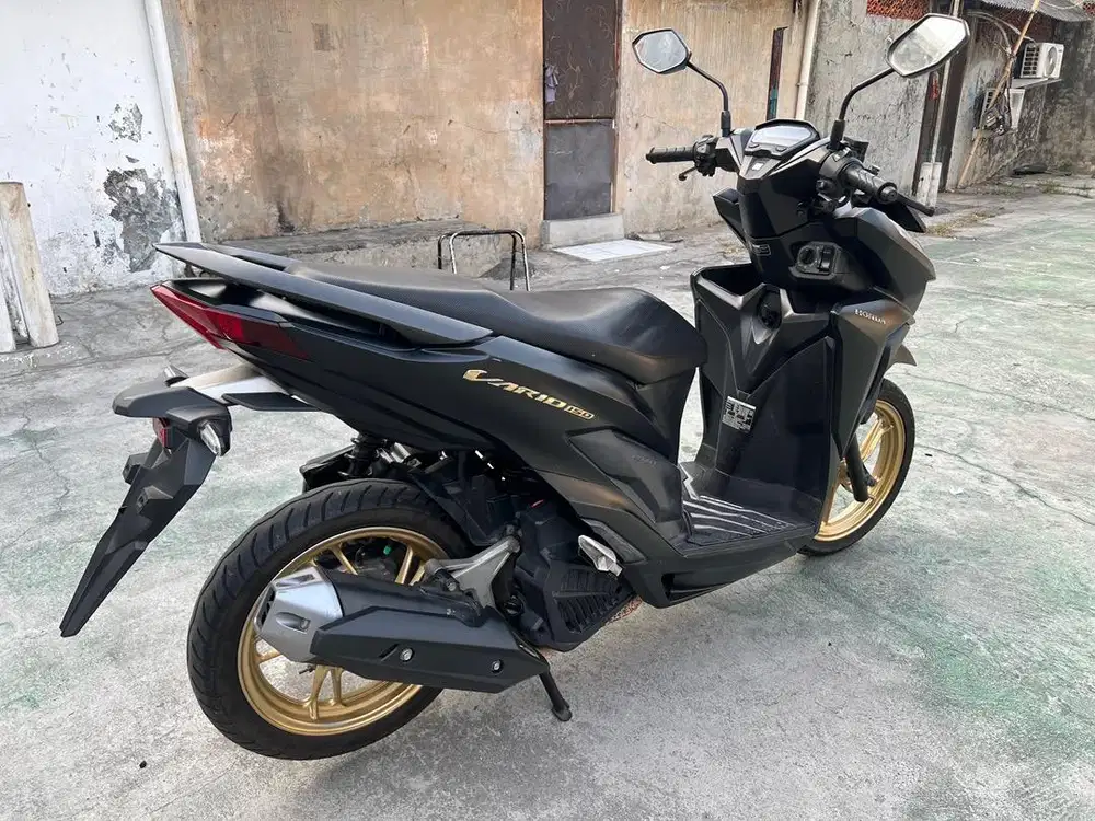 dijual cepat vario black edition 150 th 2021