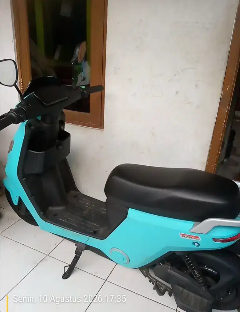 SELIS UWinfly D75 Mulus Like New