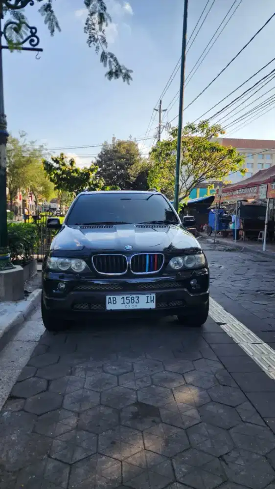 dijual BMW X5 E53 2004..km 69.000 rare item..mulus mesin sehat