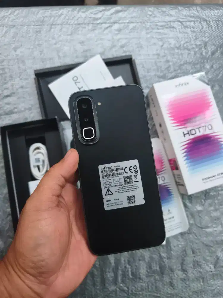 INFINIX HOT 70 (4+4/128) LIKE NEWW
