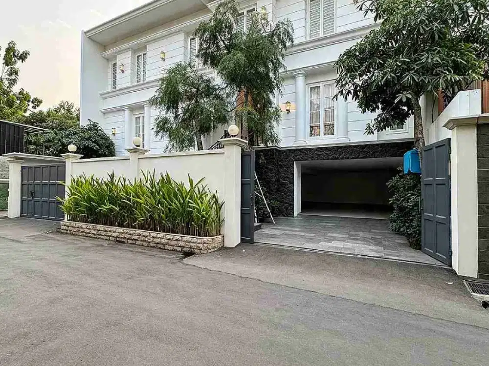 Rumah Baru Fully Furnished, Private Pool Private Lift Di Kemang Jaksel