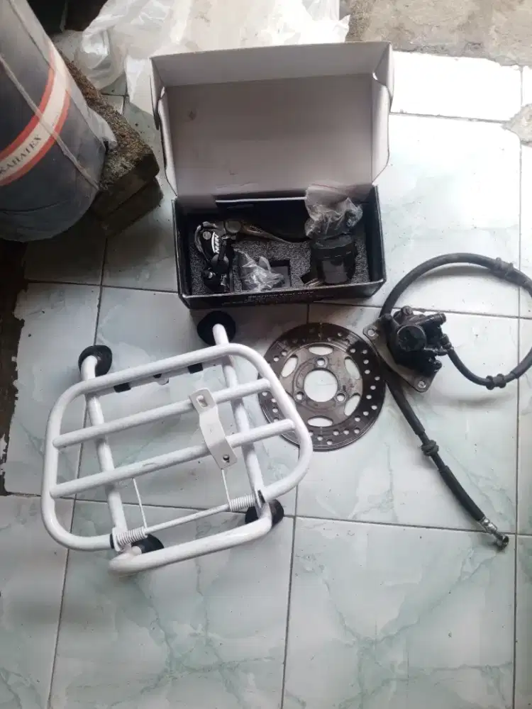 Front rack fazzio, kaliper dan piringan cakram Yamaha fazzi