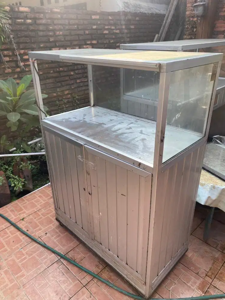 Booth gerobak etalase