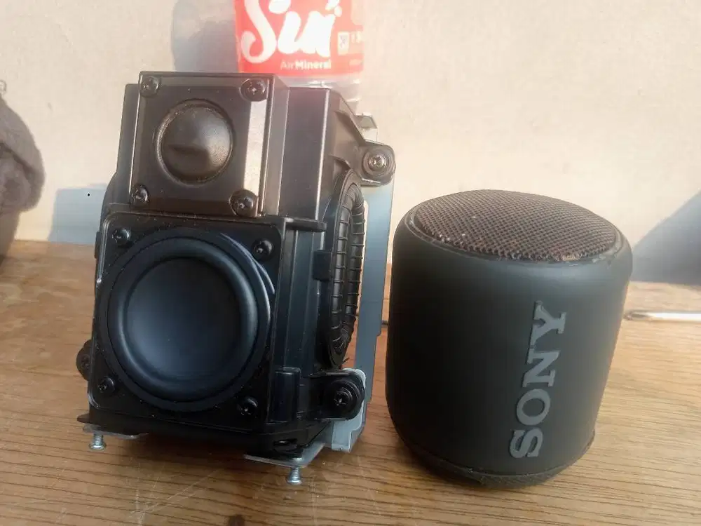 Musik box bluetooth speaker harman karbon giga + Sony SRS-EB10
